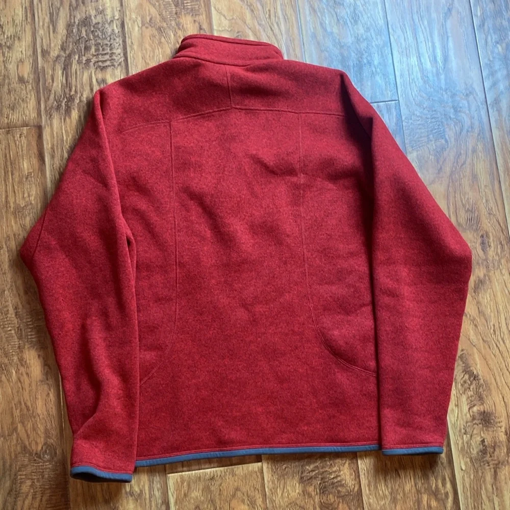 Patagonia Men's large Zip-Up Red Sweater